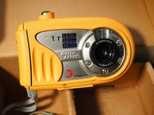 Vivitar ViviCam 6200w 6.0MP 2.0" LCD Waterproof 4x Digital Zoom Digital Camera