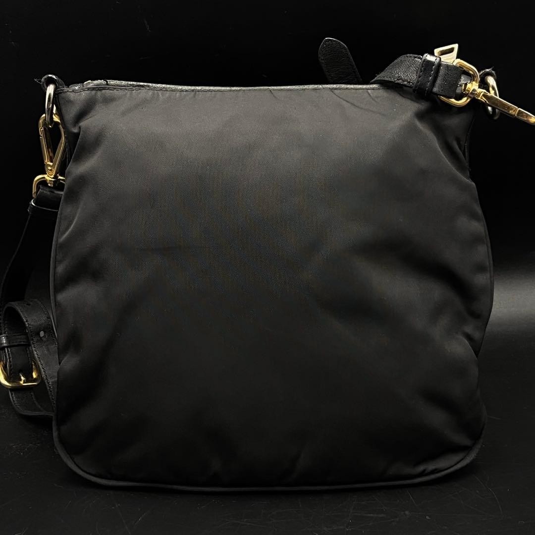 Model Prada Triangle Logo Shoulder Bag Black Nylon thumbnail 2