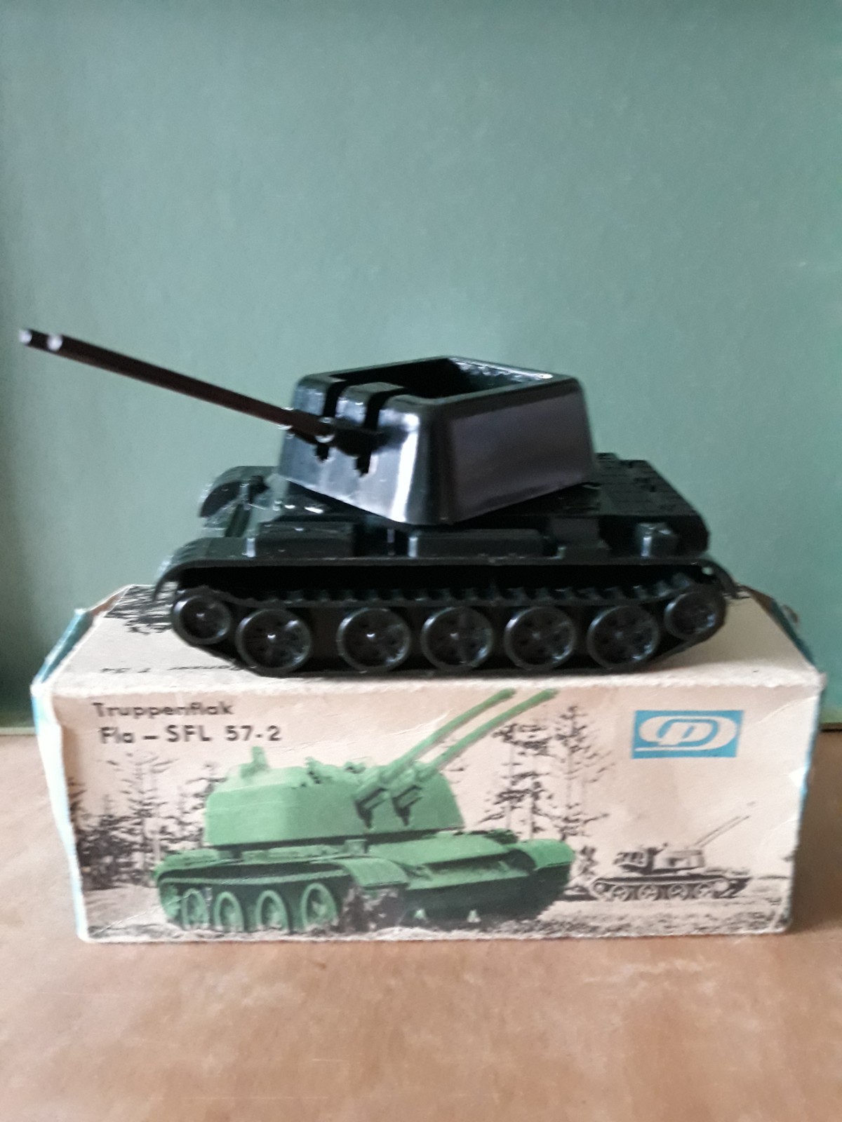 Maquette ZSU 57-2 de collection vintage DDR échelle un quarante-huitième avec boite origine