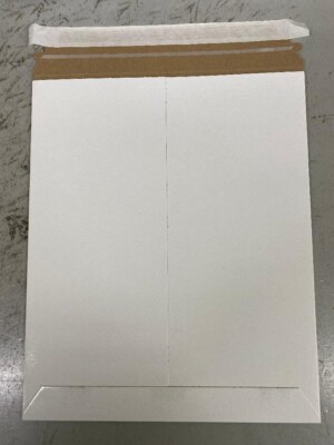 (50) U-Line White Self-Seal Stayflats Rigid Flat Mailer, 11'' x  13 1/2'' S-2666