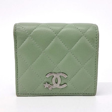 Chanel Lambskin Wallet Green Tone Pre-owned Leather Wallet