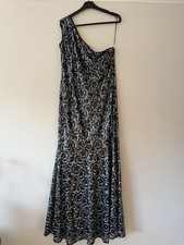 Stunning Gina Bacconi full length mermaid style size 20 RRP299