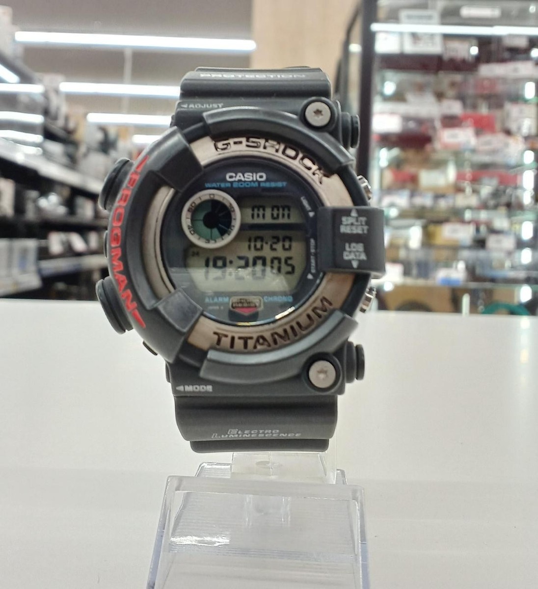 Casio G-Shock FROGMAN DW-8200-1A Titanium Second Generation Black