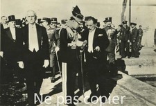 ROI GEORGES de GRECE 1936 retour en Grèce photo 13 x 19 cm