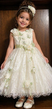Festliches M&auml;dchenkleid wei&szlig; gr&uuml;n, Blumenm&auml;dchen, &auml;rmellos, T&uuml;ll