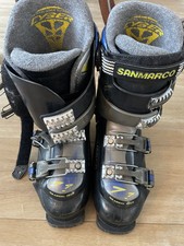 Scarponi da sci donna Sanmarco, taglia dalla 5,5 alla 6. Ottime condizioni. Borsa inclusa. 