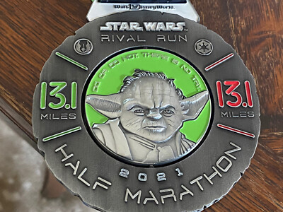 ディズニー　ハーフマラソン　メダル　スターウォーズ　ダースベイダー　ヨーダ 2021 Walt Disney Star Wars “Rival Run” Darth Vader Yoda “Flip