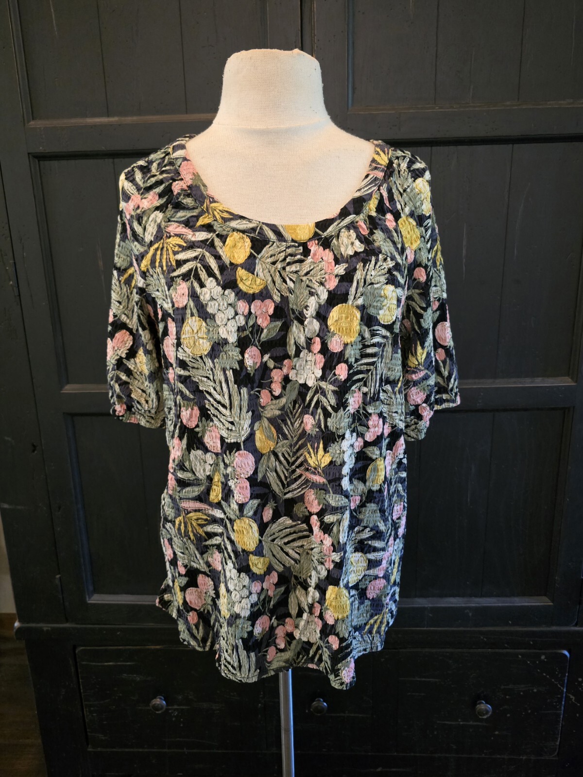 Christopher & Banks Fruit Print Puckered Blouse Balloon Sleeves Women's L EUC