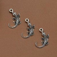 20 StüCk Legierung Gecko Form AnhäNger Charms Diy Schmuck Herstellung