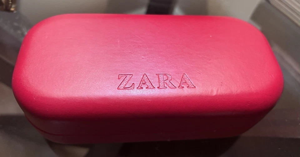 Óculos de sol vintage anos 90 Zara - Imagem 2 de 4