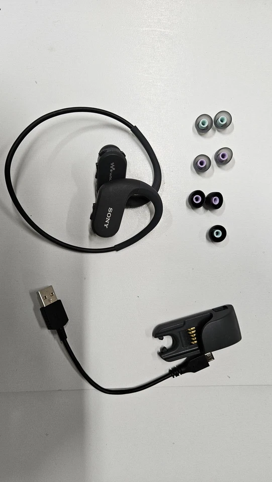 Sony NWWS413BM 4GB Sports Wearable MP3 Player (Black) - Image 3 of 4