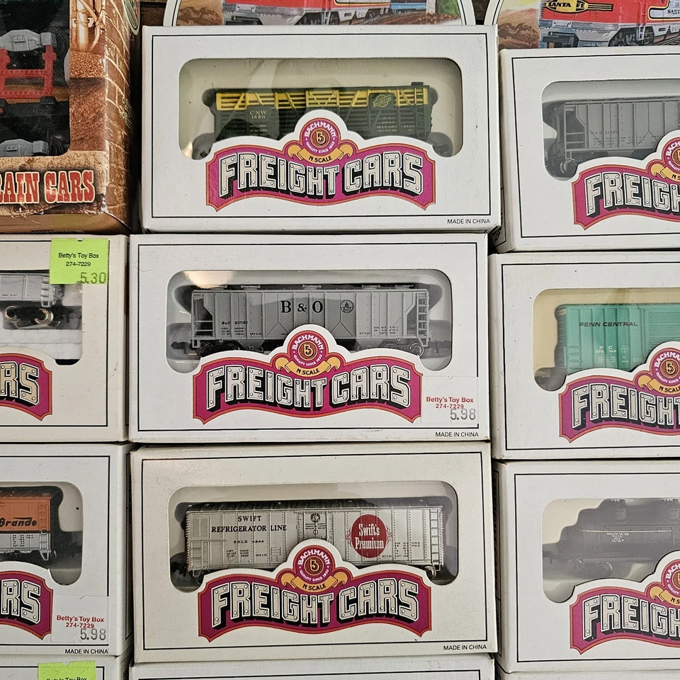 18 Bachman N Scale Freight Cars Vintage Brand New - Image 4 of 4