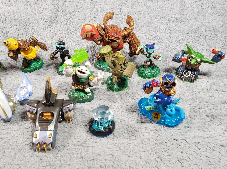 Lote de 19 figuras y vehículos Skylanders - Serie mixta - Sin probar - Usados Foto 2 de 3