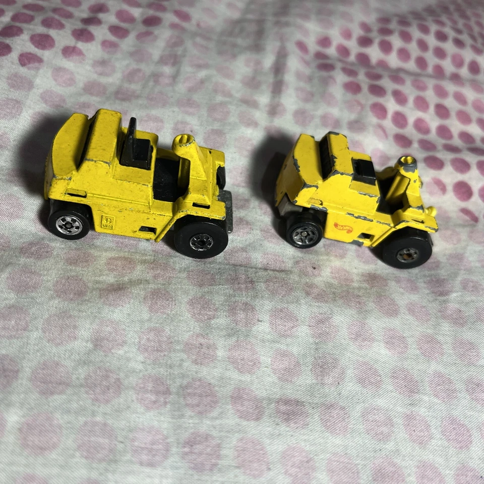 2 Vintage 1979 Mattel Hot Wheels Die-Cast Workhorses Caterpillar CAT Fork Lift - Image 2 of 4