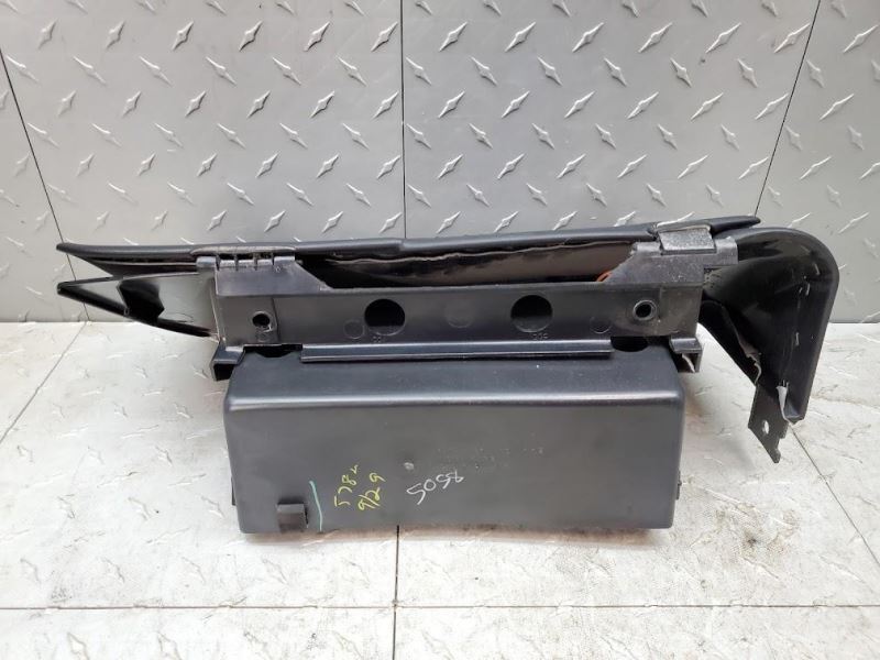 20002004 C5 CORVETTE GLOVE BOX BLACK OEM *MINOR TAB DAMAGE* eBay