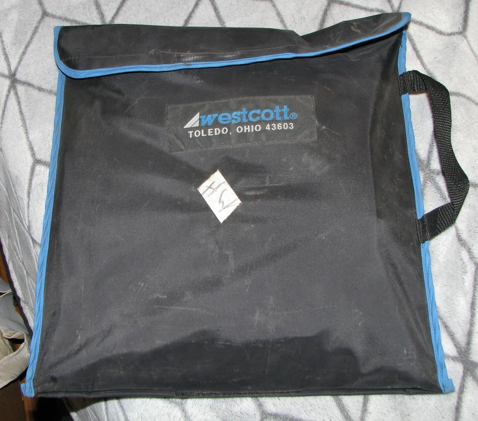 Westcott 12x12 Run & Gun Softbox con bolsa de transporte luz difusora apertura de 4,5" Foto 4 de 4