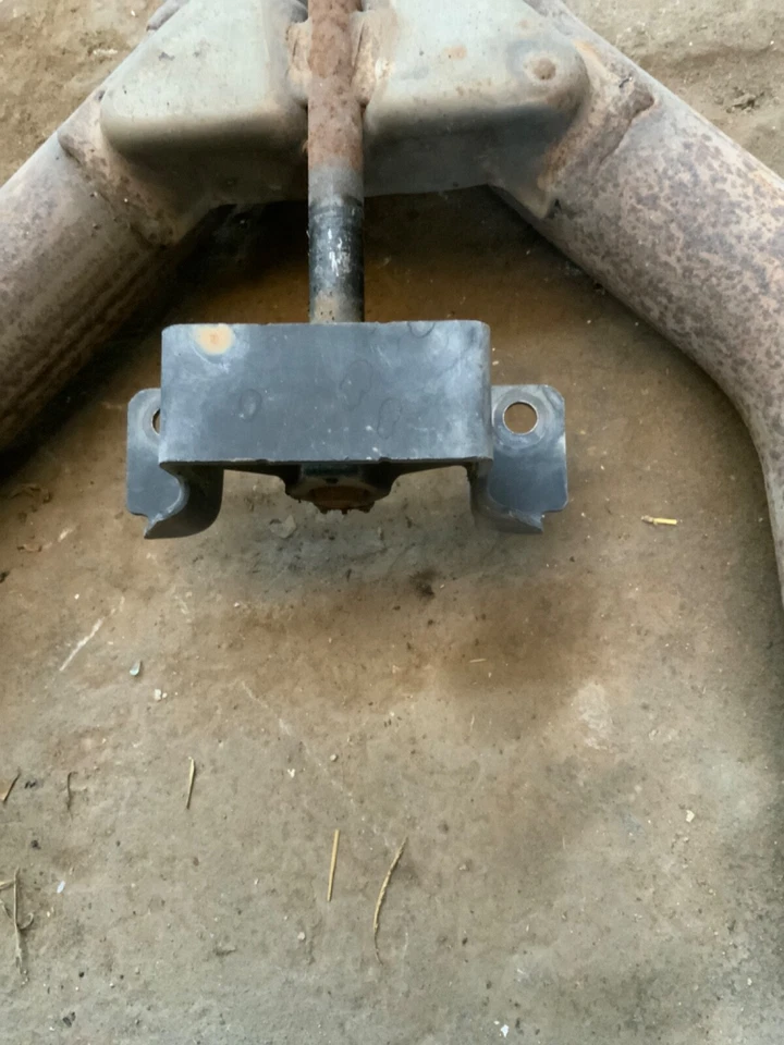 2019-2023 NISSAN ALTIMA 2.5L FWD EXHAUST HANGER SUPPORT MOUNT BRACKET OEM - Image 3 of 3