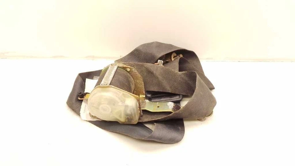 Toyota 1988 camioneta cabina extendida lado del conductor conjunto de cinturón de seguridad delantero Foto 2 de 4