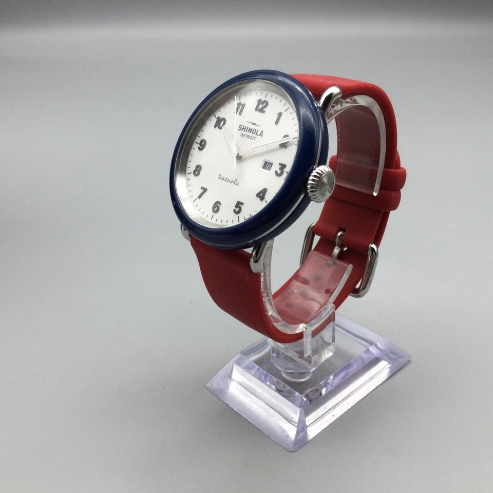 Reloj Shinola The Ace Detrola Unisex 42mm Rojo Azul Fecha EE. UU. Batería Nueva Foto 4 de 4