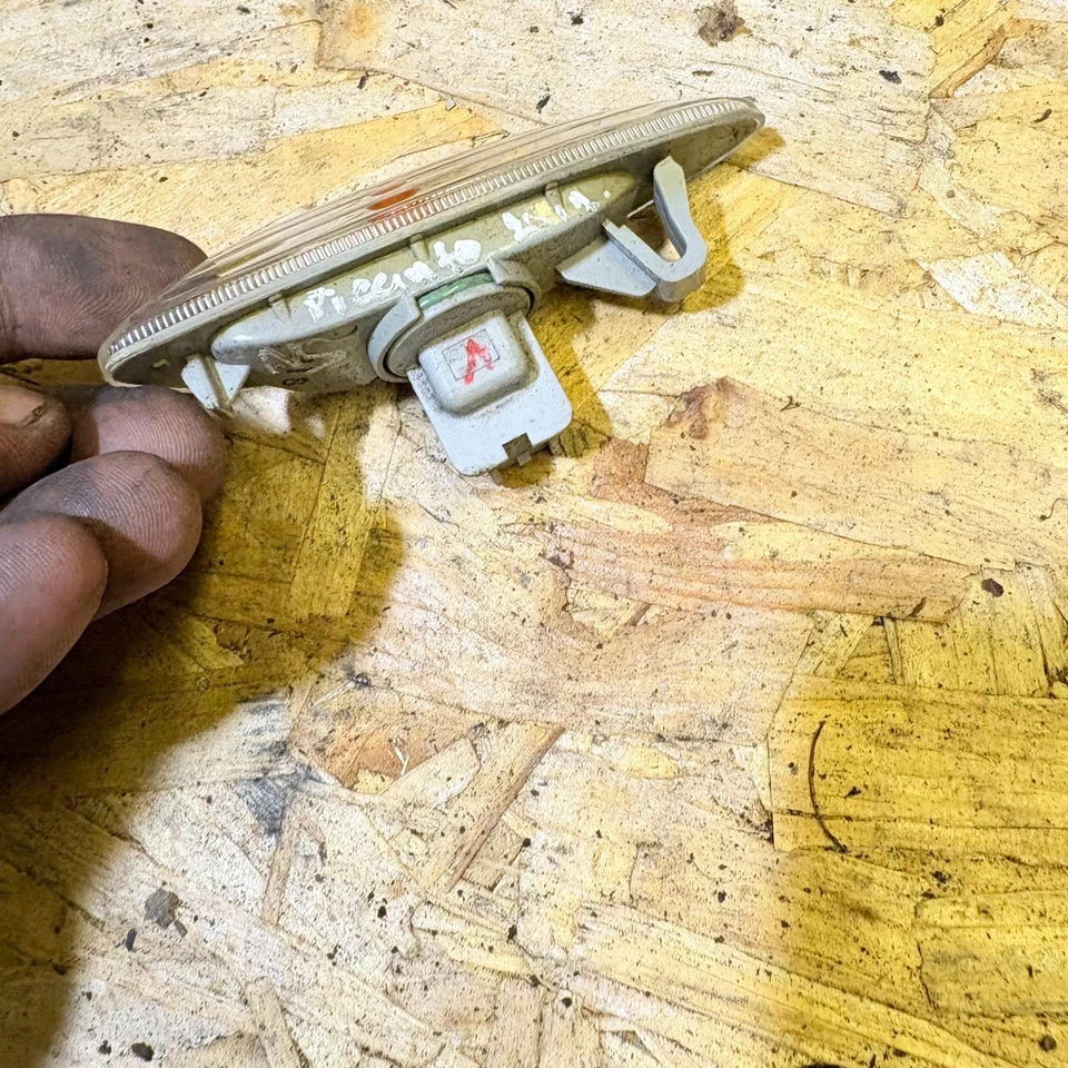 KIA PICANTO 2012 RIPETITORE INDICATORE DI DIREZIONE LATO SINISTRO 923041Y000 - Immagine 3 di 4