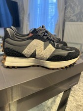 New Balance 327 Trainers -  BLACK GUM MOONBEAM SIZE UK 6