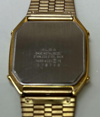 SEIKO ALBA Y486-4020 未使用 メンズ　腕時計 SEIKO ALBA Y486 4020 Mens Quartz Watch 3cm Case Near Mint