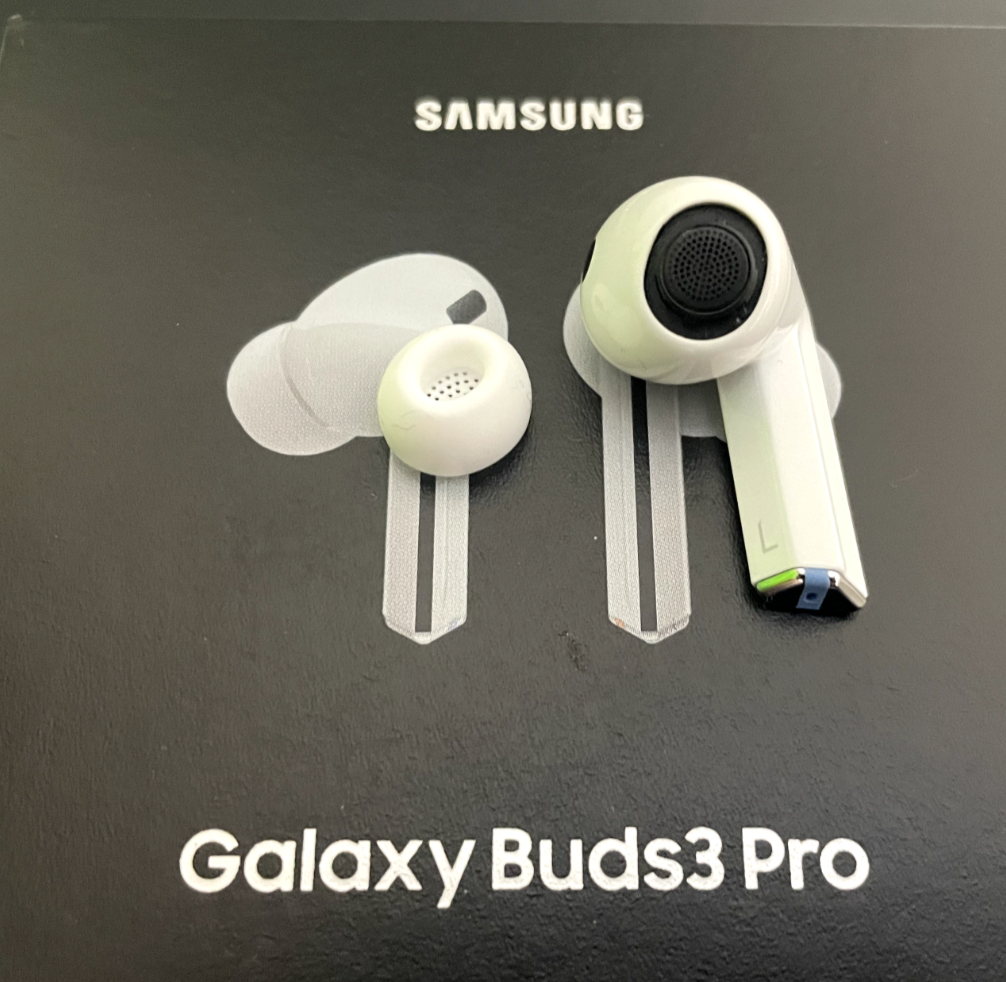 Original Samsung Galaxy Buds 3 Buds3 PRO R630 Earbuds Charging