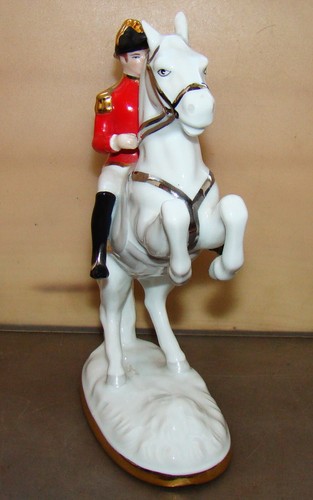 Porzellanfigur "Reiter" Gerold Porzellan Hofreitschule Wien Mitte des 20. Jh. - Bild 4 von 9