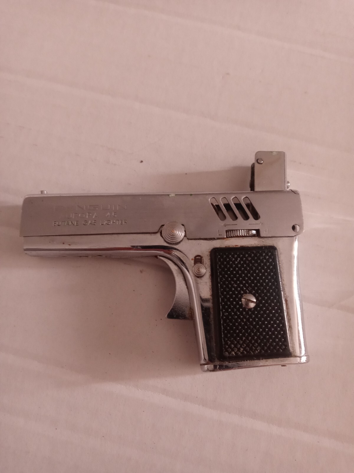 Vintage Penguin Aurora 45 Butane Gas Lighter Gun Pistol Design Japan