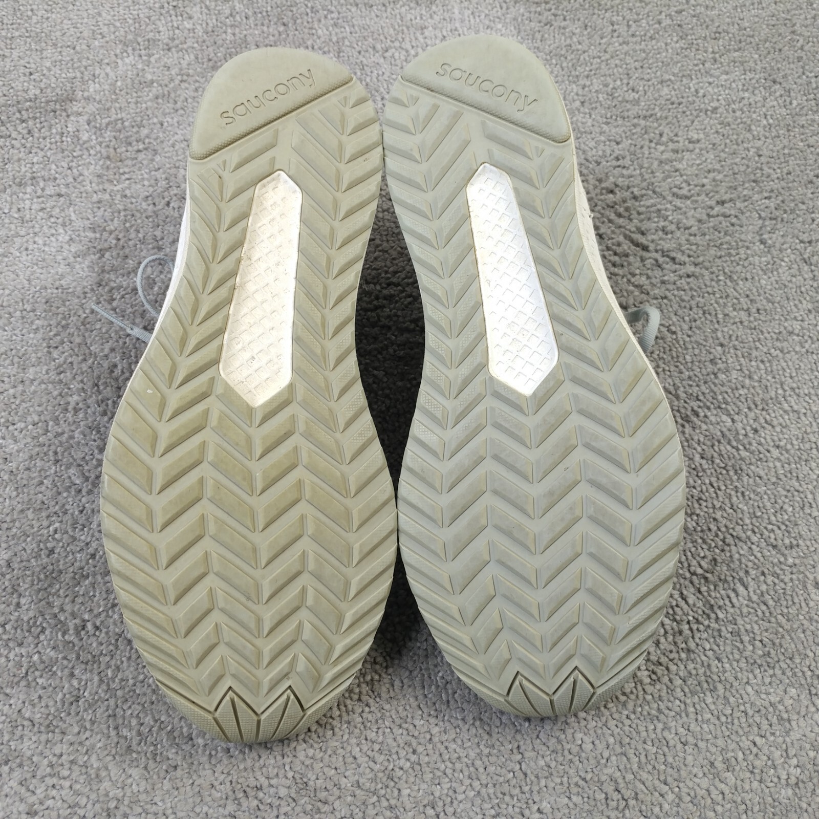 Saucony VersaFoam Flame Mens Size 11 Running Shoes Gray Mesh Sneakers Low Top thumbnail 2