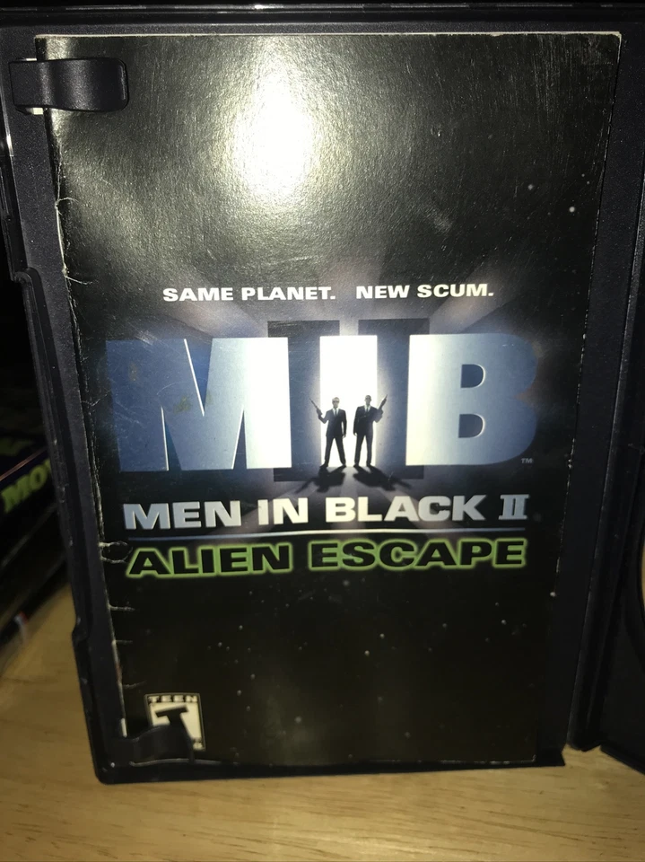 Men in Black II: Alien Escape (Sony PlayStation 2, 2002) Complete - Image 3 of 4