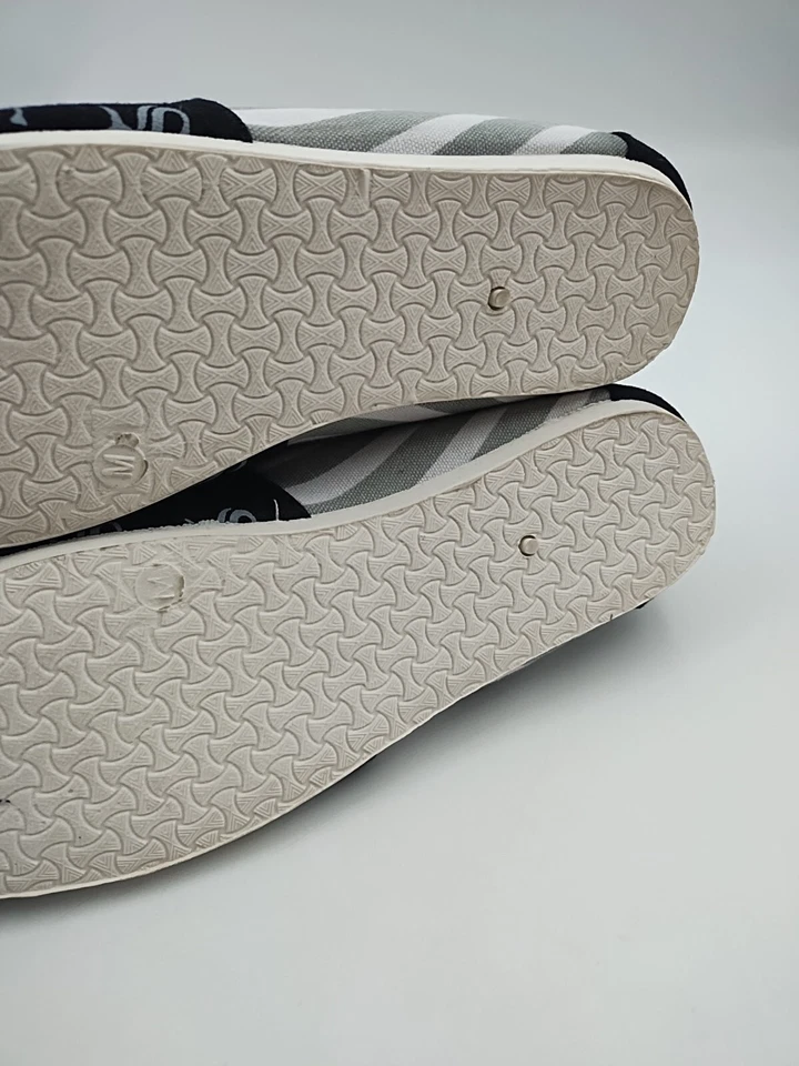 Nwt Chicago White Sox MLB Canvas Stripe Shoes Forever Collectables Flats  - Image 4 of 4