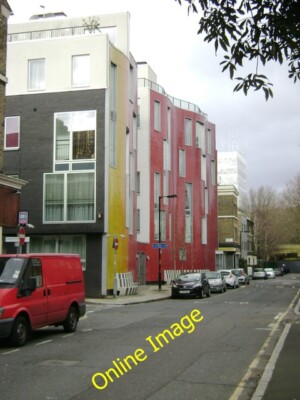 Foto 6x4 bunte Wohnungen, 60 Brandon Street, Walworth Bermondsey The ext c2014