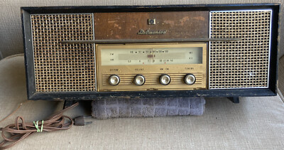 RARE Vintage Delmonico Electric Tube Radio Model TFM-99U Victor Co