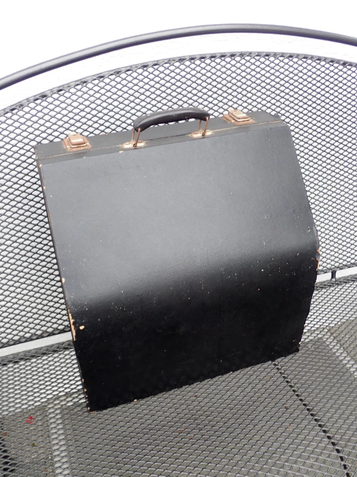 Tolles Akkordeon Cantulia Bambi Farbe rot incl. - original Koffer voll intakt - Bild 3 von 4