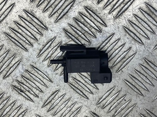 BMW 5 E60 E61 2004 Diesel 160kW Turbolader Druckwandler Magnetventil 1742712