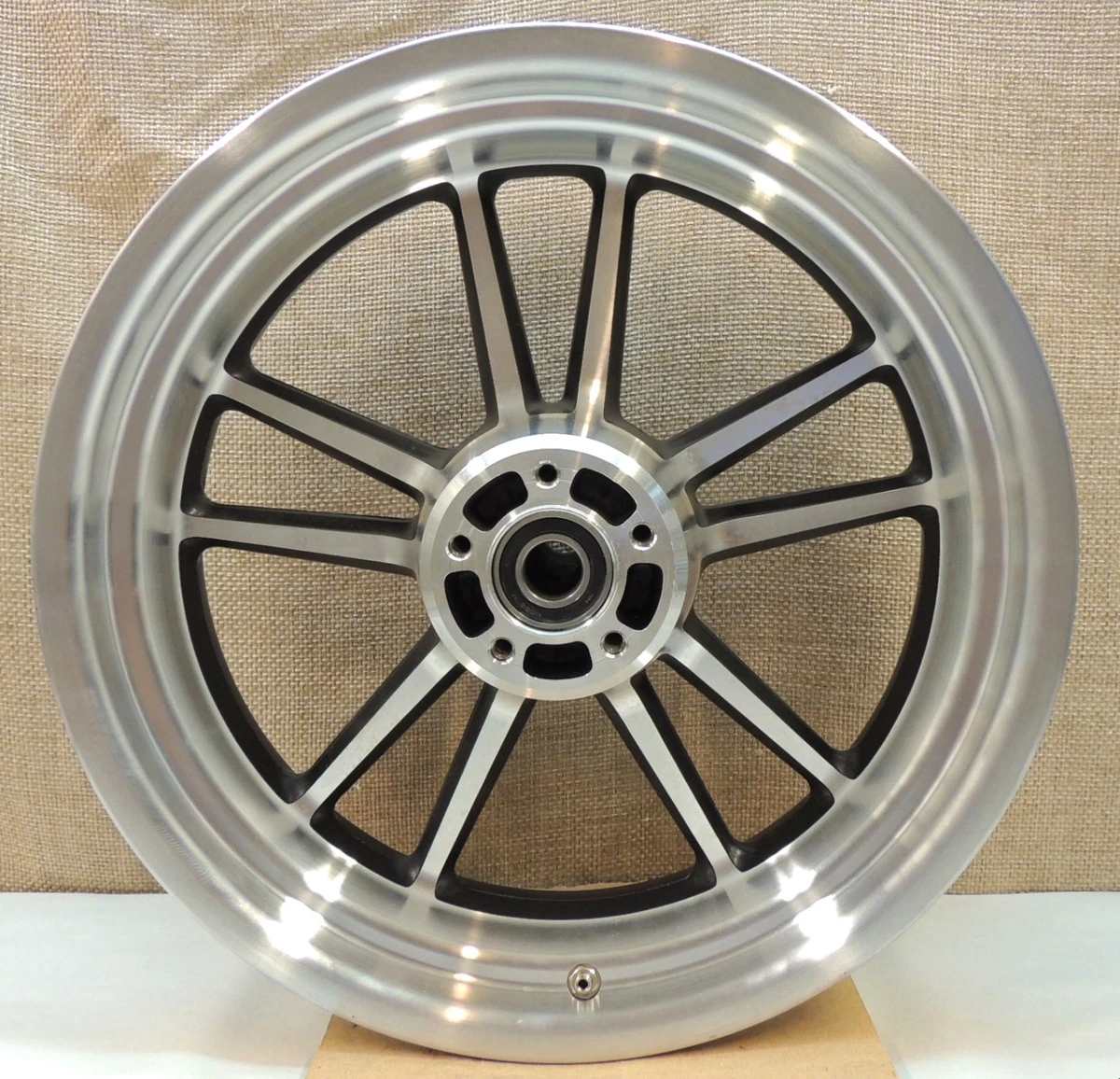 25+ Harley-Davidson Motorcycle Wheels and Rims Silver 3in. Rim