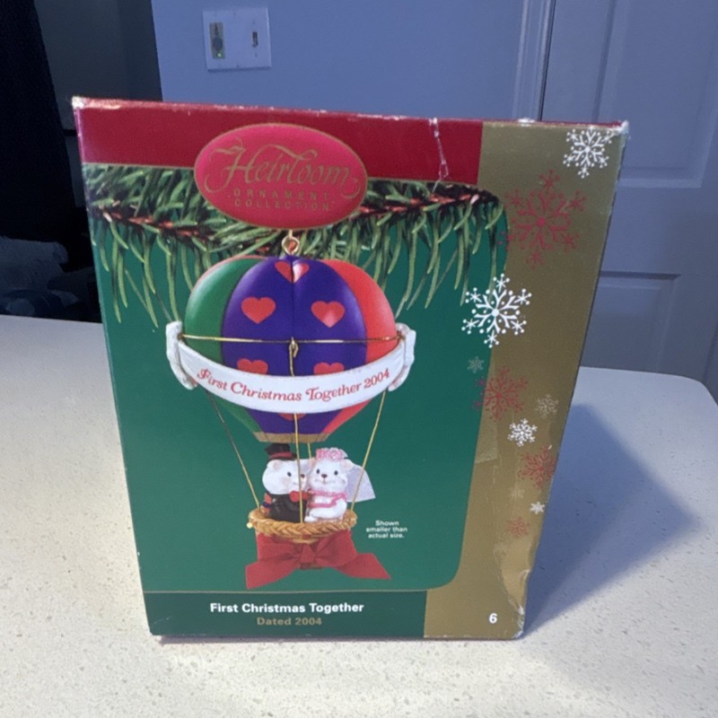 NEW 2004 Heirloom Ornament First Christmas Together Bears Hot Air Balloon W/Box