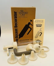 Pampered Chef #1770 EASY ACCENT DECORATOR For Cakes/Cupcakes & MORE