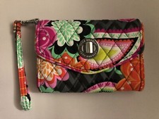 VERA BRADLEY Your Turn Smartphone Wristlet Wallet Floral Used