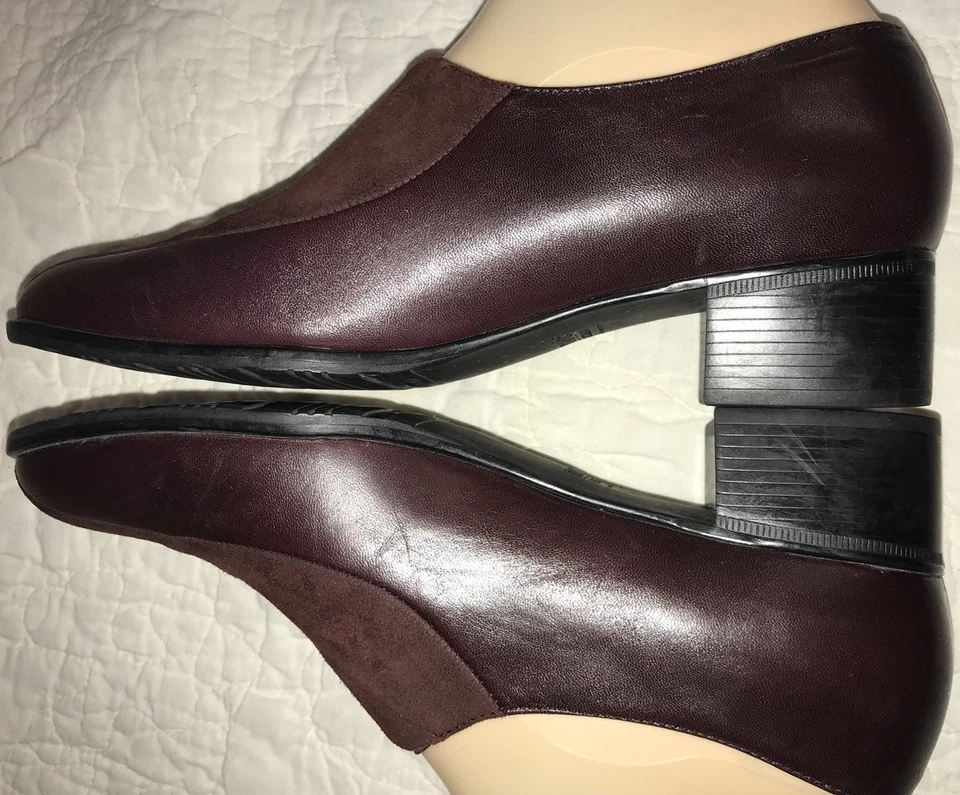 Mocassim Munro American M281738 couro borgonha camurça tamanho 7 N fabricado nos EUA - Imagem 4 de 4