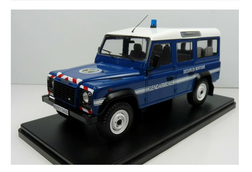 DIE CAST LAND ROVER DEFENDER 110 PGM 2005 GENDARMERIE 1/24 n004 - Immagine 2 di 2