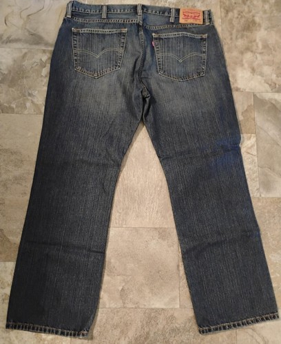 Levi 559 38x32 Straight Leg Jeans