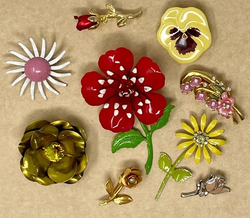 Lot Vtg & Modern Flowers Floral BROOCH Pins Costume Jewelry Enamel Rhinestone