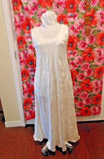 VTG. A Soft Touch Flo Weinberg Originals Ivory Jacquard Lingerie Gown Size M