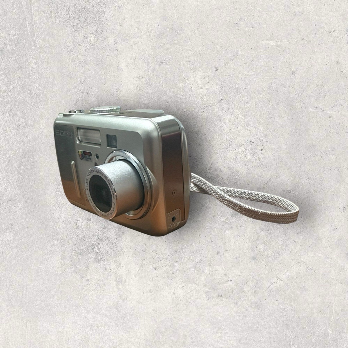 Kodak EasyShare CX7530 Compact Digital CCD Camera 5.0MP 3X Zoom