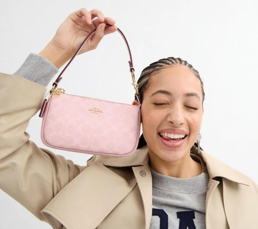 Nuevo con etiquetas Bolso Muñequera Coach Nolita 19 Firma Lona Polvo Rosa CW426 Foto 3 de 4