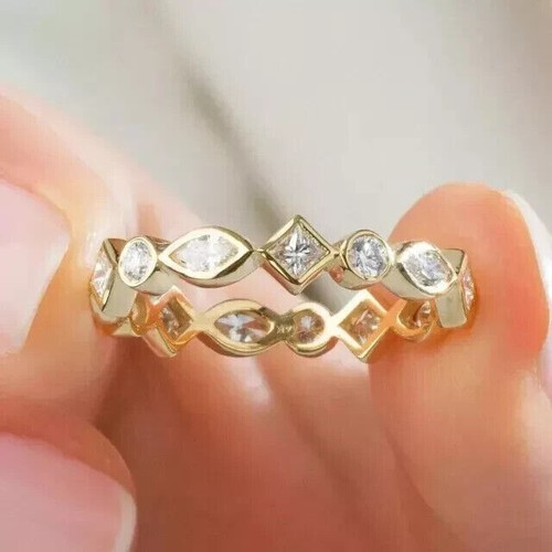 Anillo de compromiso de diamantes simulados de corte redondo de 2 quilates enchapado en oro amarillo de 14 k - Imagen 3 de 4