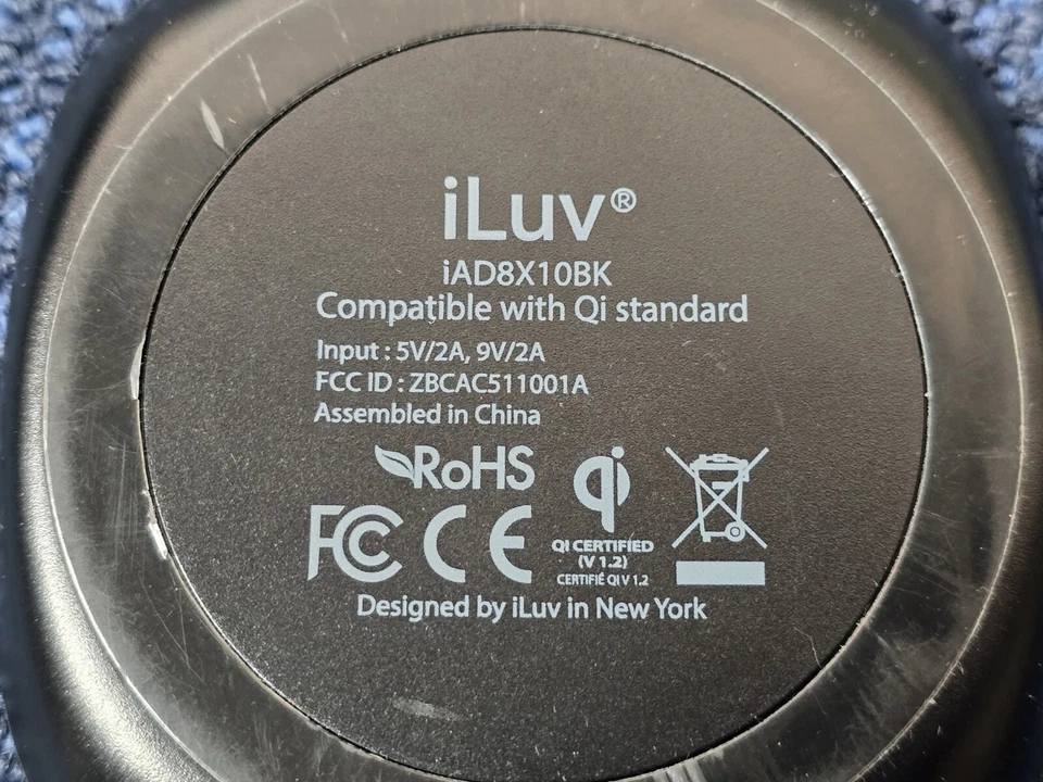 Almohadilla de carga inalámbrica IQ iLuv para Apple Samsung y otros dispositivos Foto 2 de 2