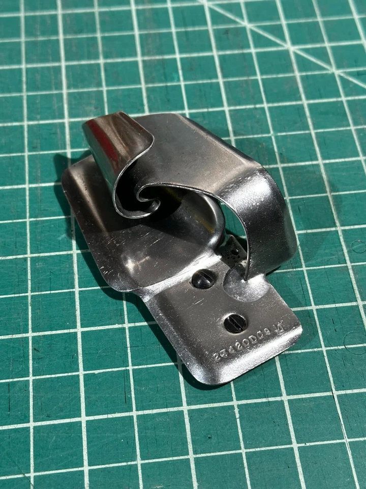 Pasta feller original Union Special Flat Fell para máquina jeans 35800 23420DC9 - Imagem 3 de 3